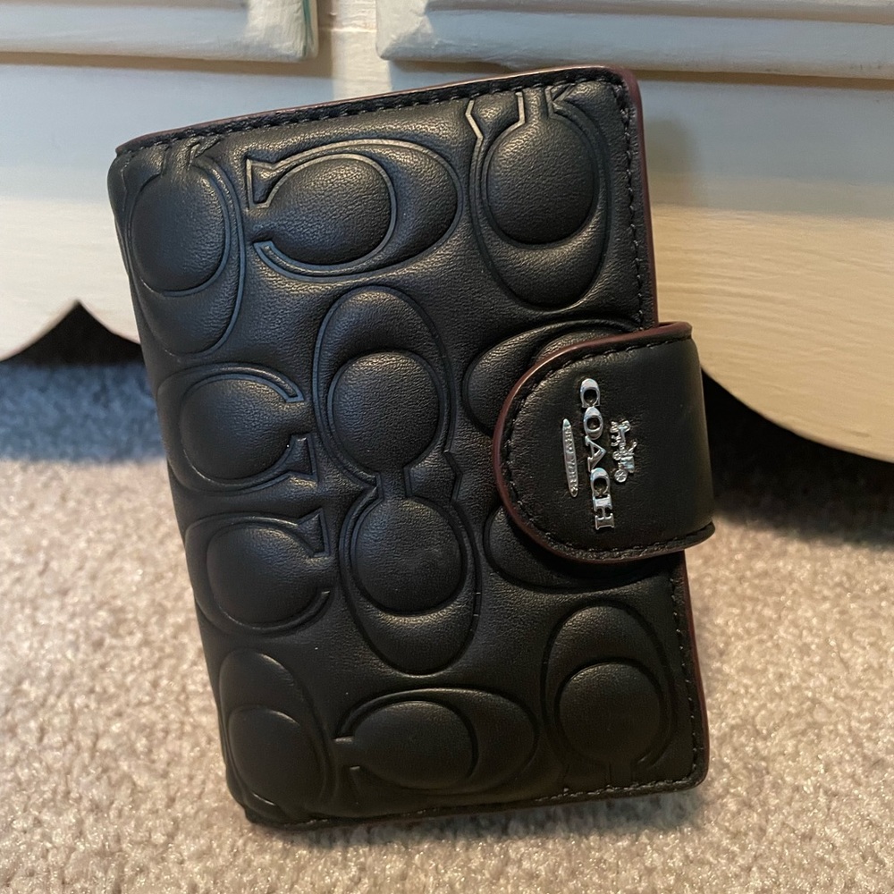 New Coach corner zip wallet in Signature leather